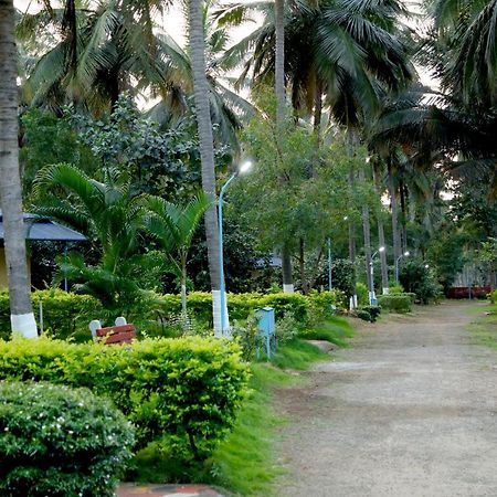 Royal Nature Resort Pollachi Exterior photo