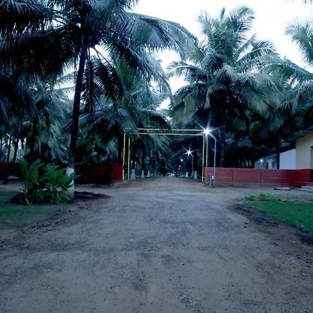 Royal Nature Resort Pollachi Exterior photo